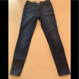 Frame Le High Skinny